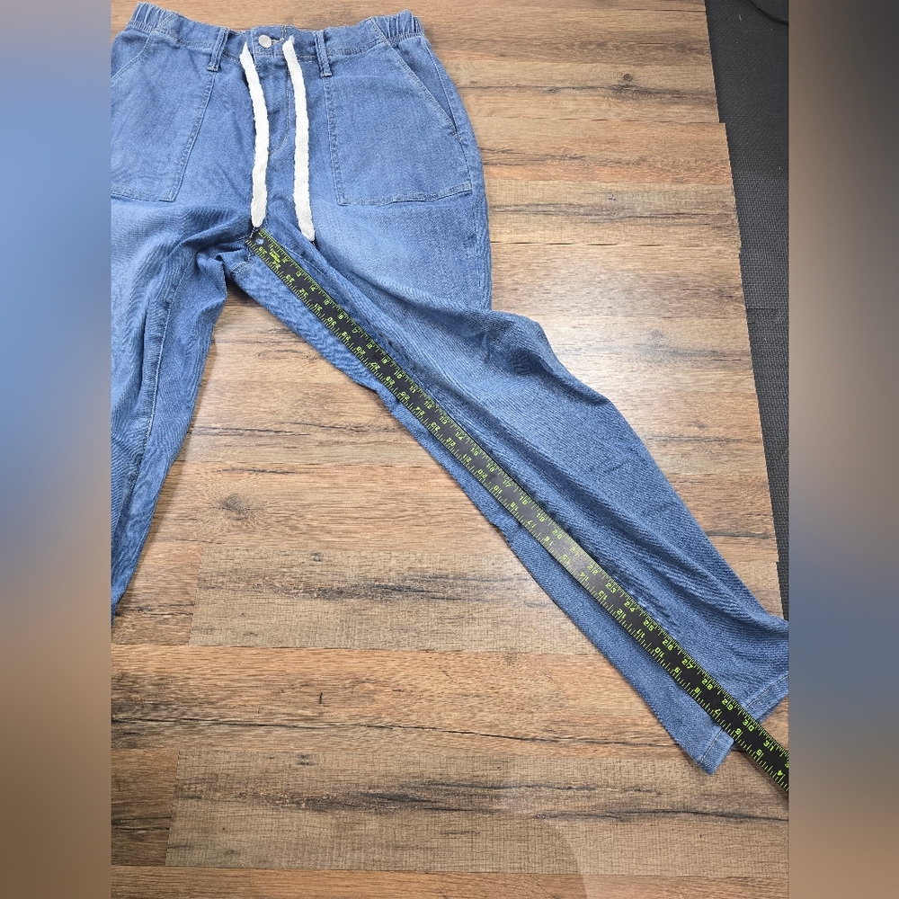 Judy Blue Relaxed Blue Jeans with Drawstring - Picture 6 of 6